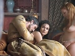 Game of Thrones S04E01 (2014) - Josephine Gillan, Kristen Gillespie