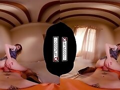 Rhiannon Ryder in C18 A XXX Dragon Ball Z Parody - VRCosplayX