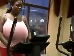 Macromastia wonder on the stepper 2