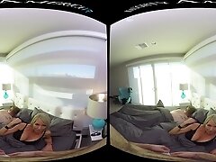 Step-Mother Fucker featuring Emma Starr - NaughtyAmericaVR