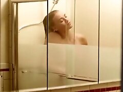 Manhattan Night (2016) Yvonne Strahovski