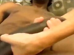 black men fight against Asian women with strong sexual desire