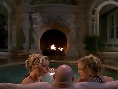 Diane Klimaszewski,Elaine Klimaszewski,Melissa Keller,Kimberly Ann Shafer in Drop Dead Sexy (2005)