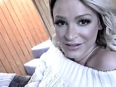 Step daughter wakes stepdad for a fuck session