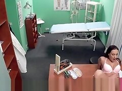 Euro doctor exams patients pussy with tongue