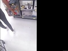 She reminds me of that girl from the show lol.