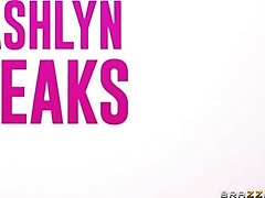 Sneaky Barkeeps Use Their Dicks To Shake & Stir Her With Van Wylde, Damon Dice, Ashlyn Peaks - Brazzers